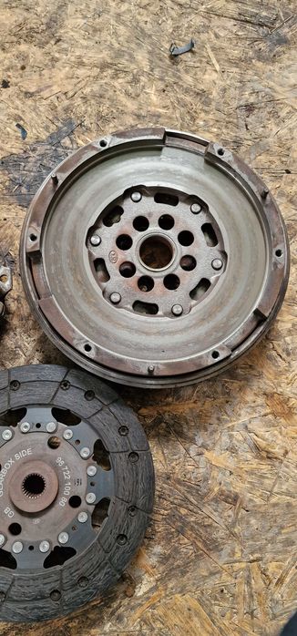 Kit Ambreiaj cu Volanta Peugeot 508 2.0 hdi Hybrid Semiautomata