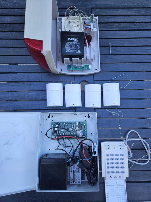 Alarma PARADOX cu fir