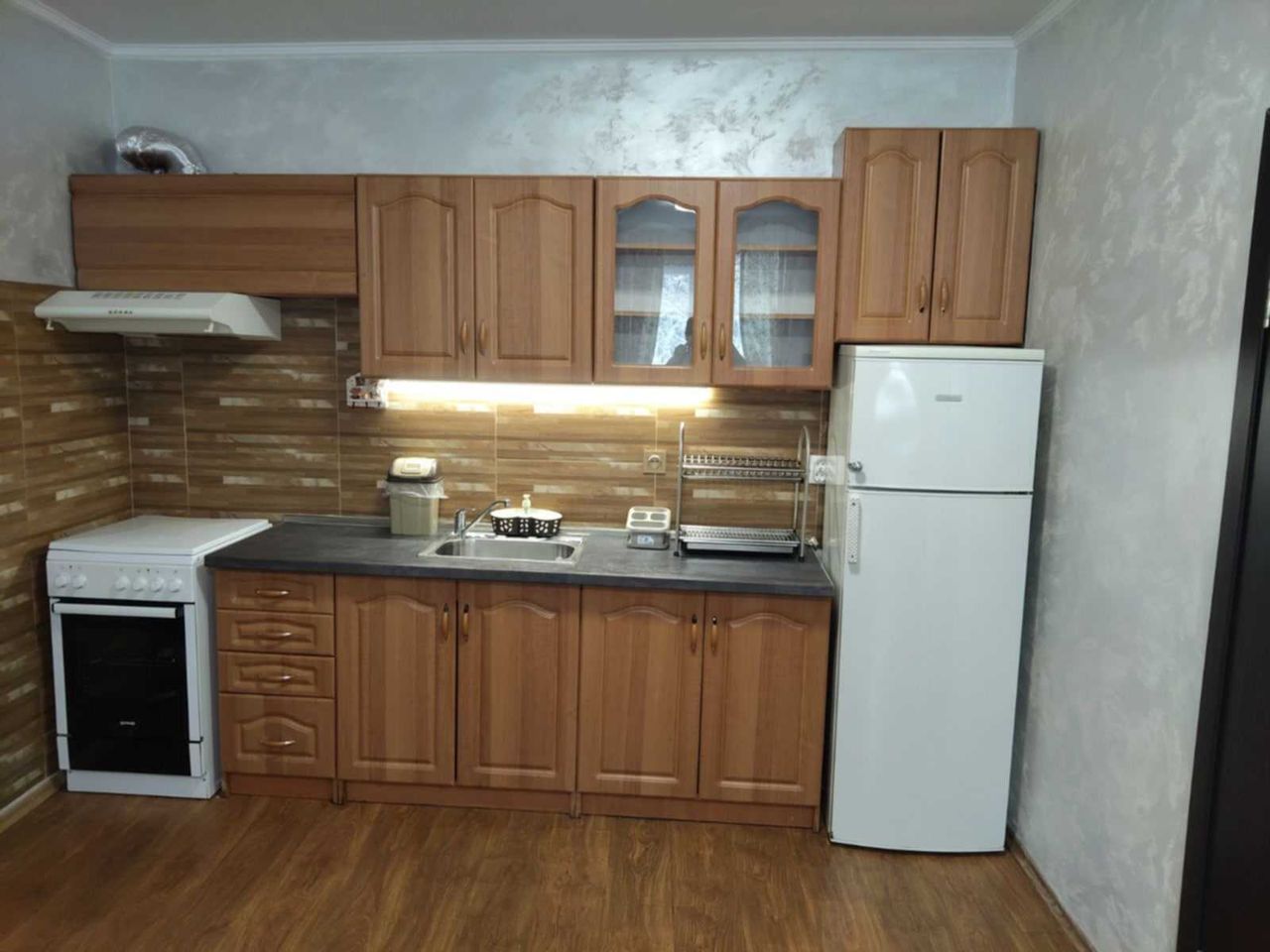 Дава се под наем Двустаен апартамент в Банкя - 56 кв.м за 382.5 € - Снимка #2