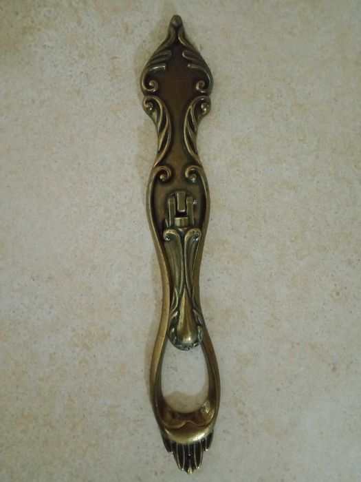 красивая ручка на шкаф, гарнитур, длина 20.