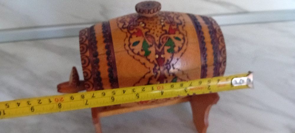 Декоративни предмети от соца.