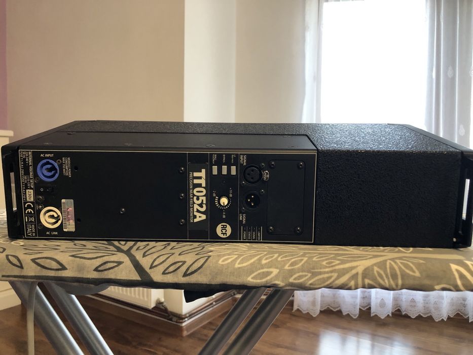 Vând RCF TT052 A -defectă