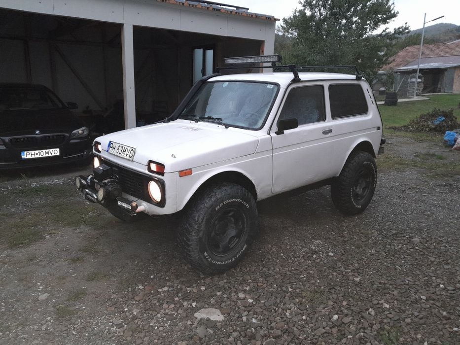 Vând Lada niva 4x4
