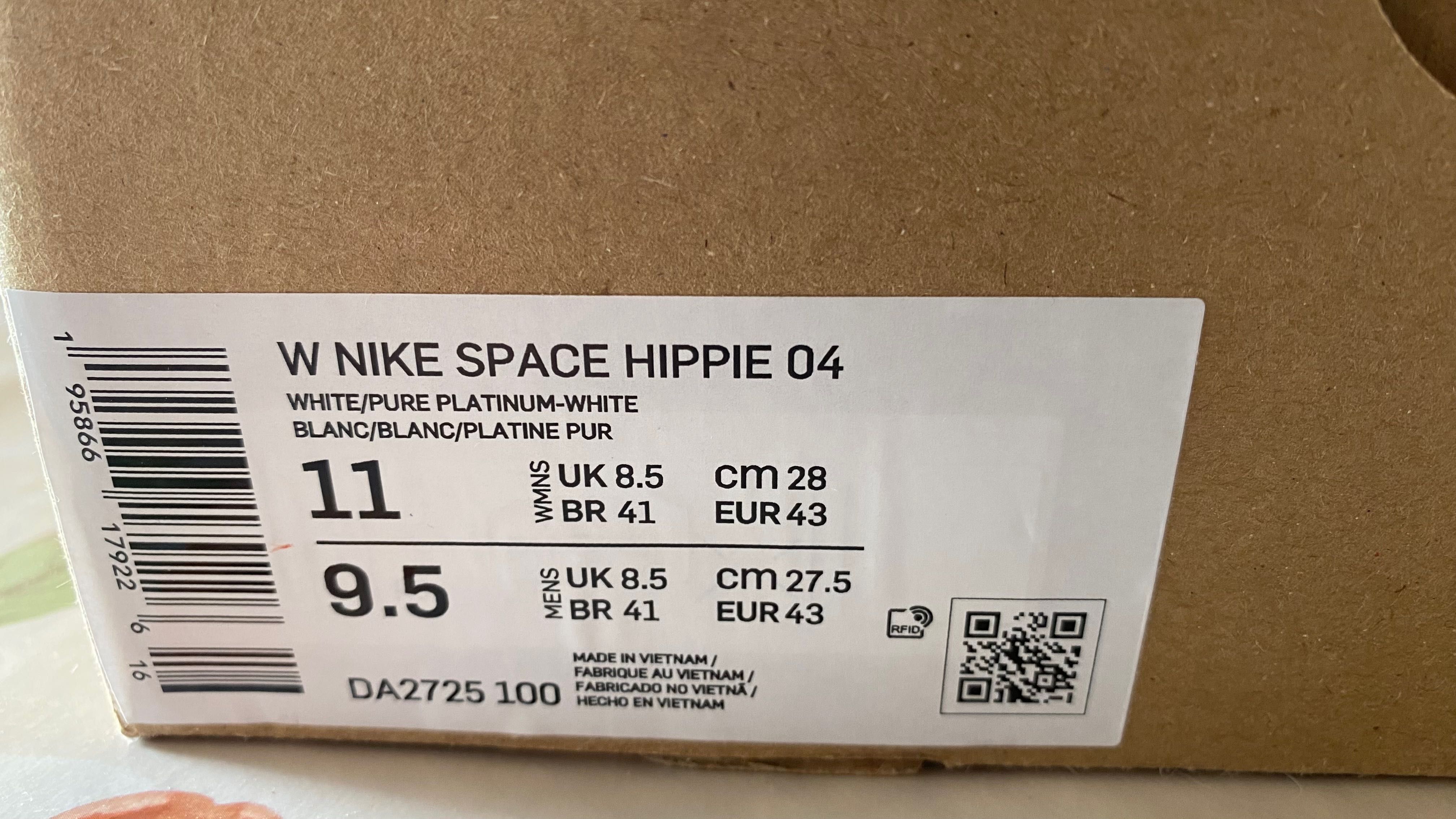Adidași W Nike Space Hippie 04