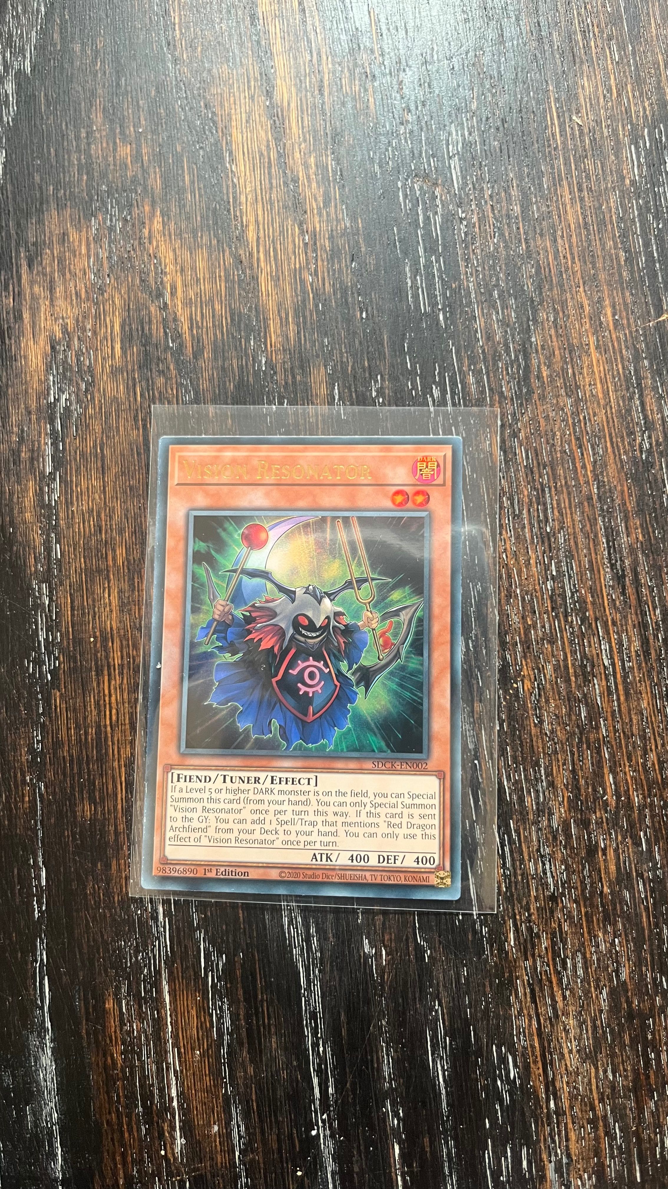 Продавам карта Yu Gi Oh Vision Resonator