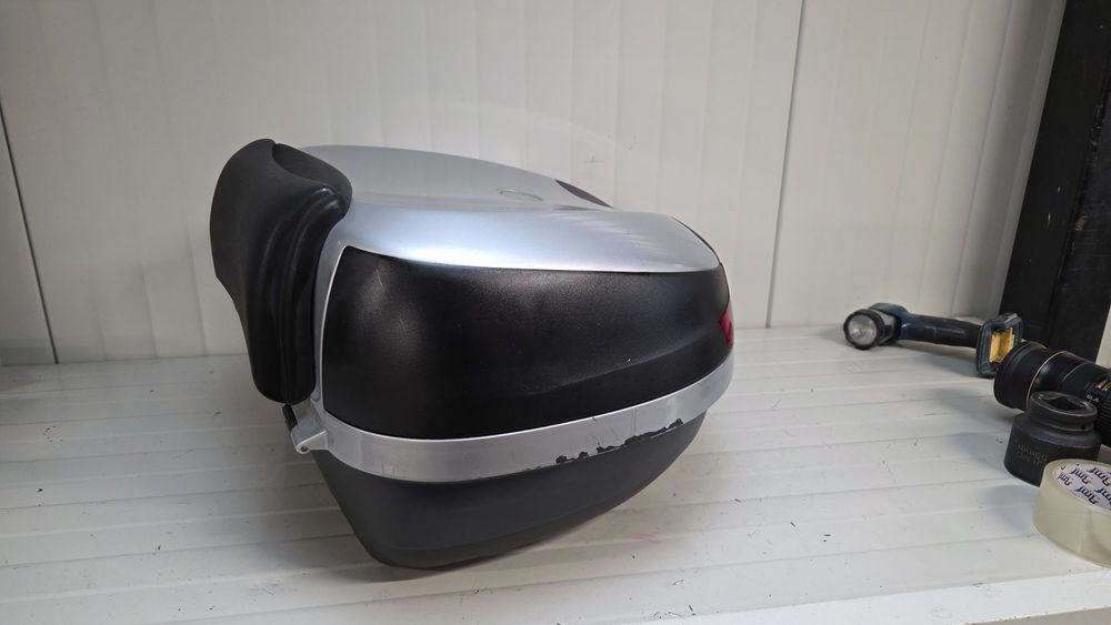 placa suport + topcase Ducati , folosit portbagaj cutie