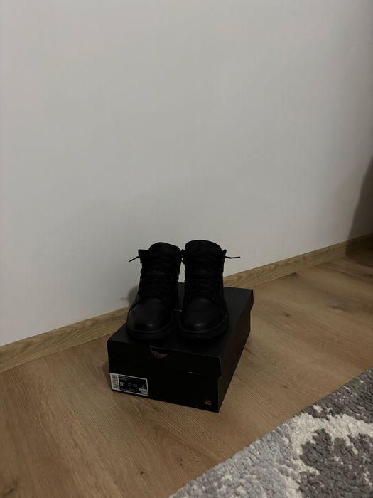 Vand Jordan 1 Mid Black-stare perfecta ,Originali!!!