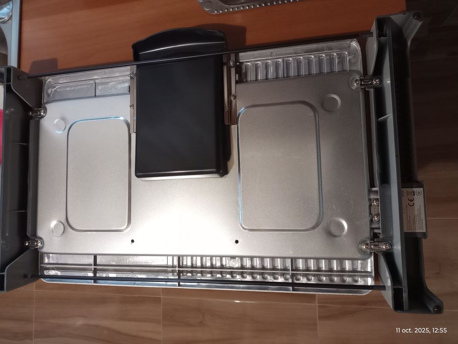 Vând grătar electric Delimano