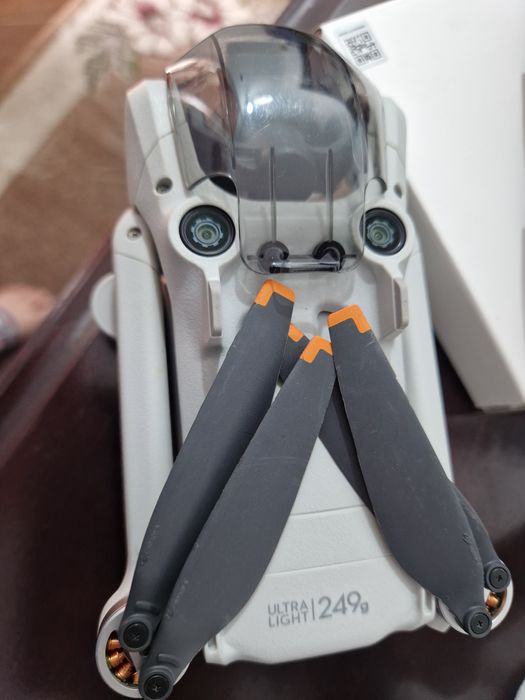 Dji mini 3 pro,la cutie cu accesoriile ce vin la cumparare