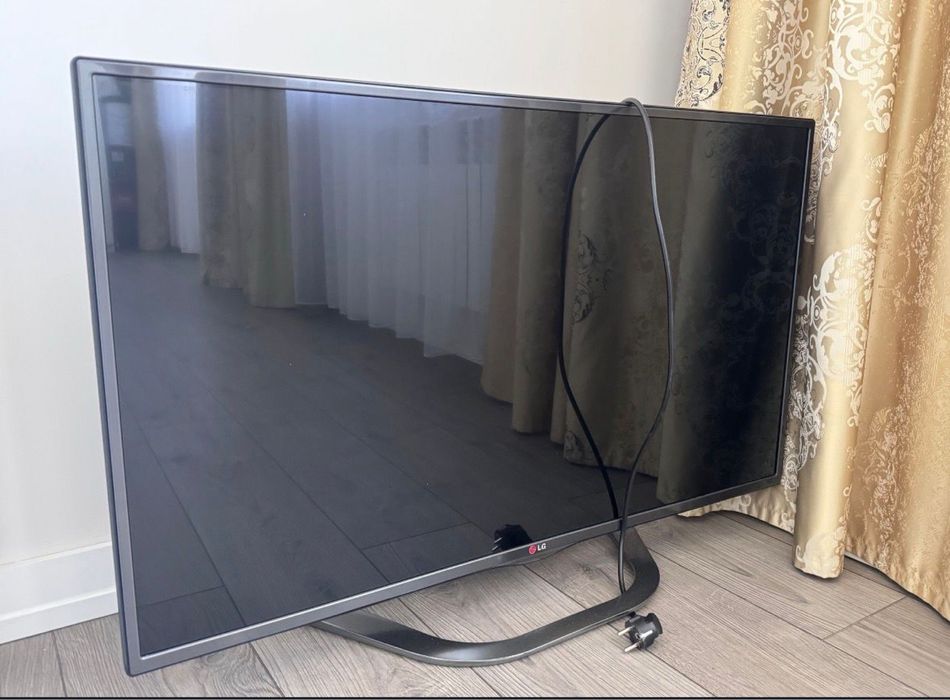 продам телевизор LG 42’