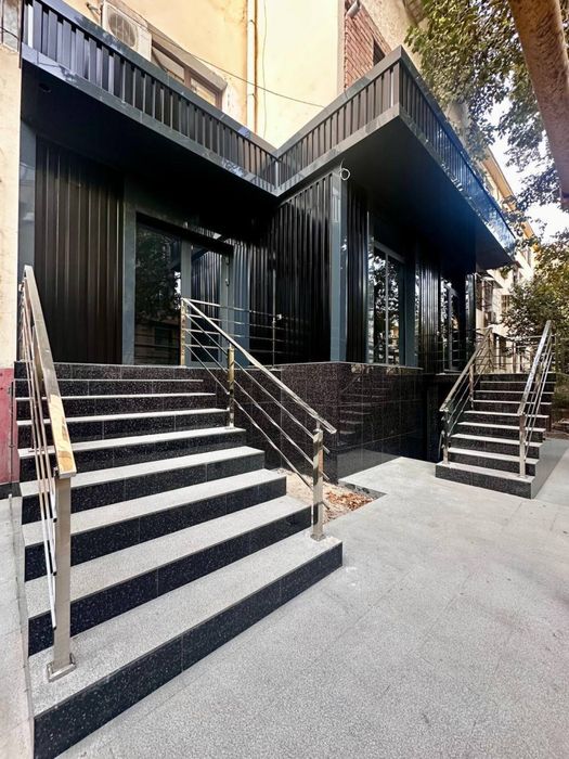 Продаётся НЕЖИЛОЕ ПОМЕЩЕНИЕ на 55м2 + 12м2 подвал Ц-5, Фин институт