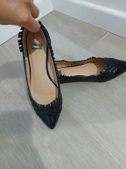 Incaltaminte  în stare perfectă  nr 37