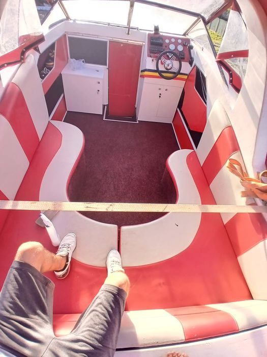 Vând Barcă cu motor + Peridoc