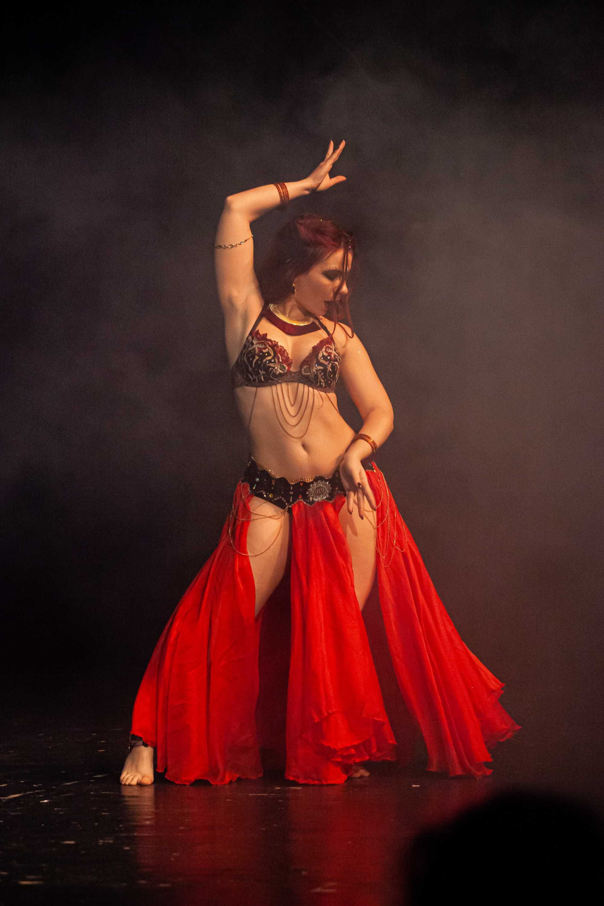 Show Dans Oriental/Bellydance - Dansatoare orientală