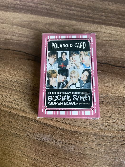 Коллекционные карточки K-pop (BTS, Stray Kids) — 58 штук