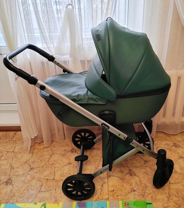 Детская коляска 3 в 1