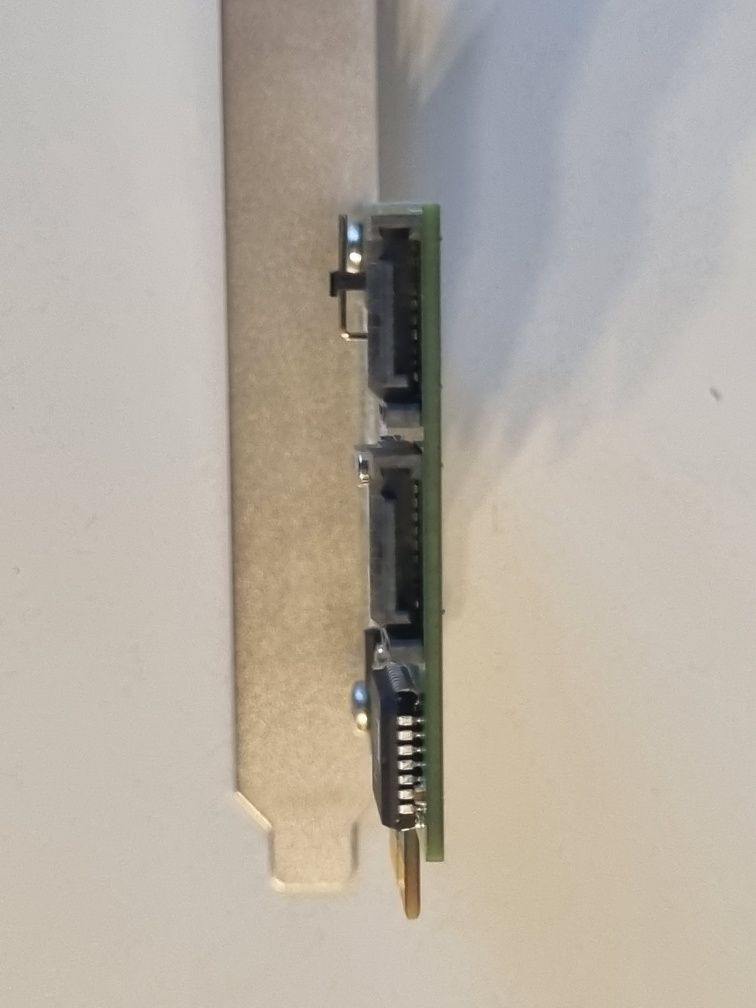 PCIe SATA контролер Adaptec AAR-1225SA