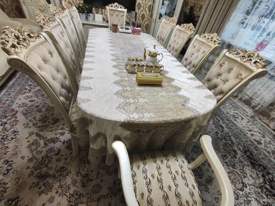 Стол для гостиной в хорошем качестве