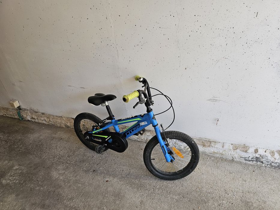 Детски велосипед Cross 16 цола син цвят.