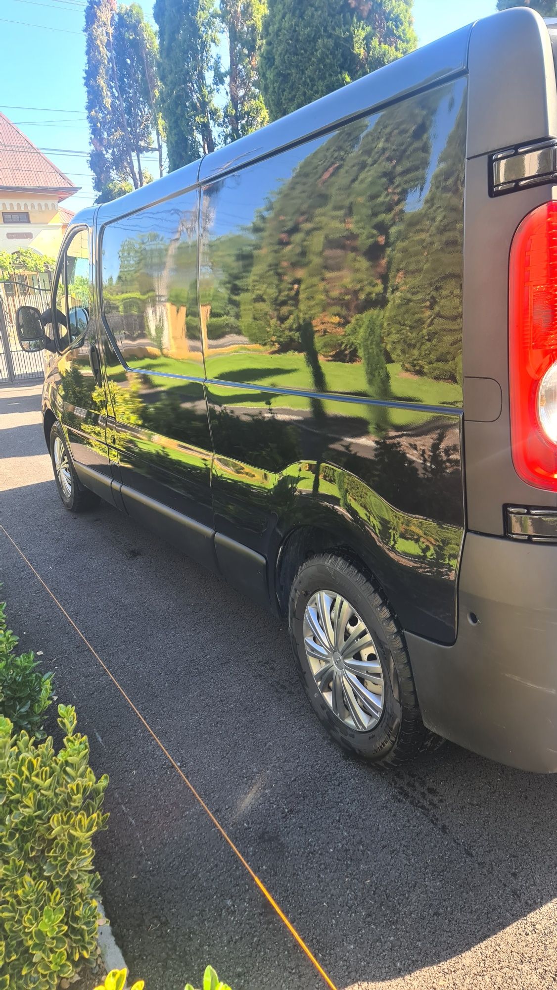 Vând Nissan Primastar.renault trafic opel