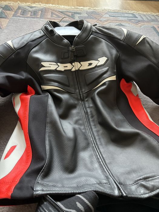 Combinezon SPIDI din doua bucati marimea 48