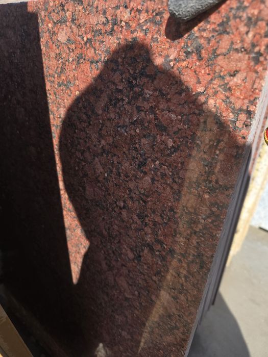 Glafuri, blaturi, trepte, pardoseli din marmură și granit