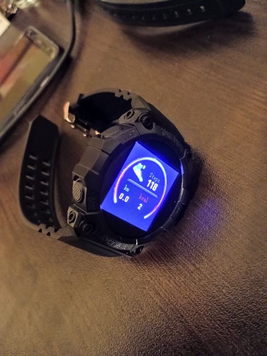 Смарт часовник .