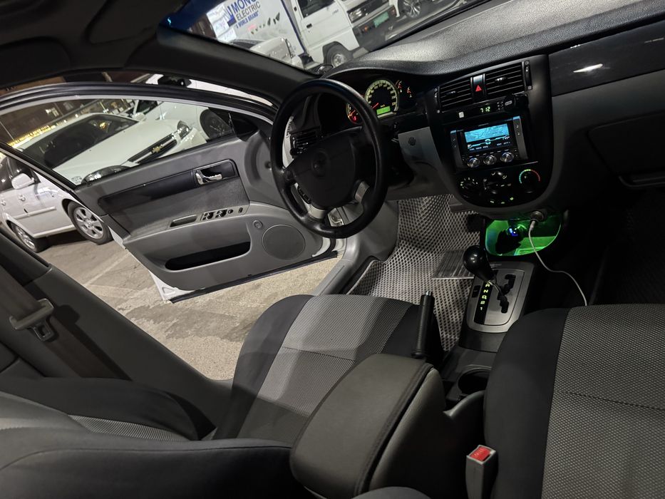 lasetti 1.6 AT srochna petno bor