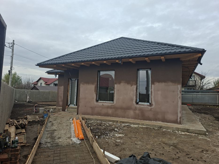 Vand Casa Noua  In Sendreni ! Zona Buna ! Toate ultilitatile!