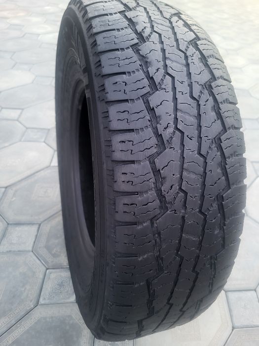 Продам шину одиночку  235/75/15 в хорошом состояние