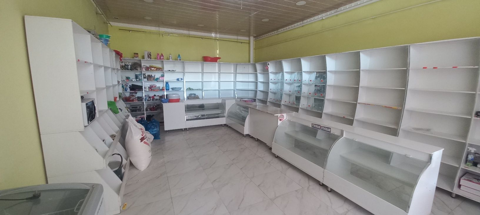 Бизнес бошлаш учун зур танлов магазин учун мулжалланган стеллажлар