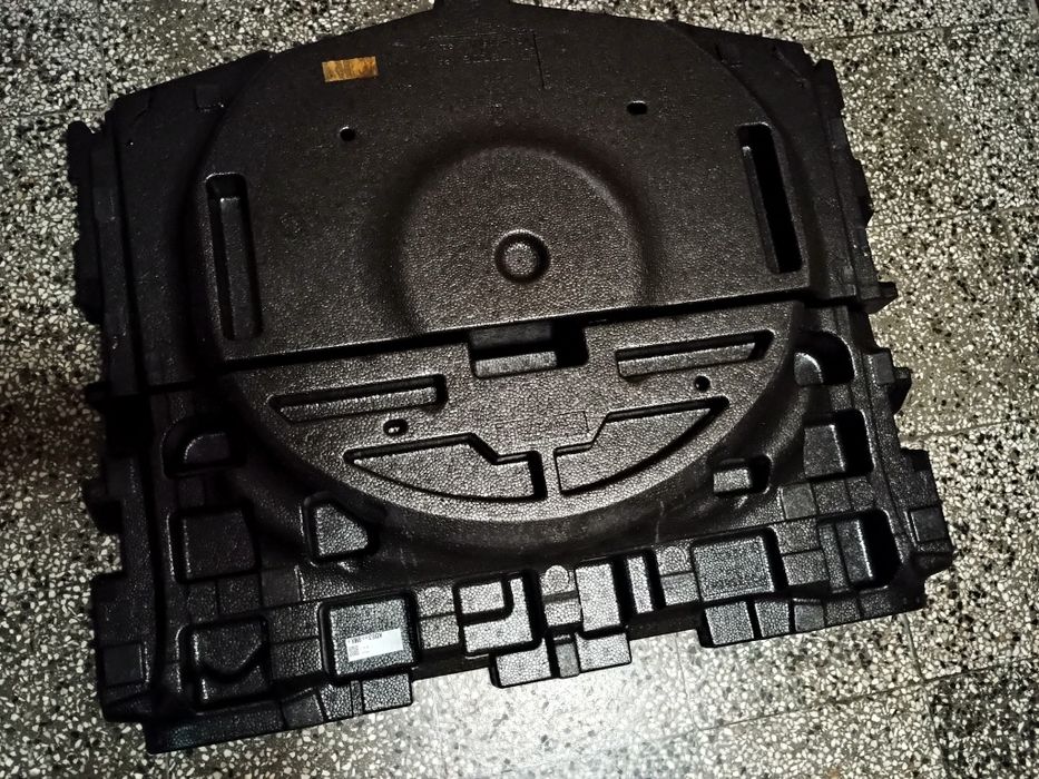 Кора за багажник