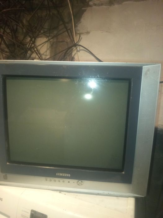 Продам телевизор