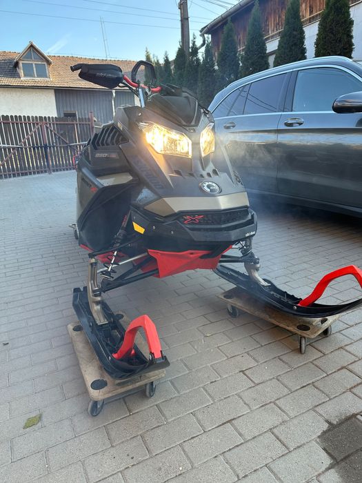 Snowmobil Ski Doo Summit X TURBO 850 E-TEC SHOT 2022