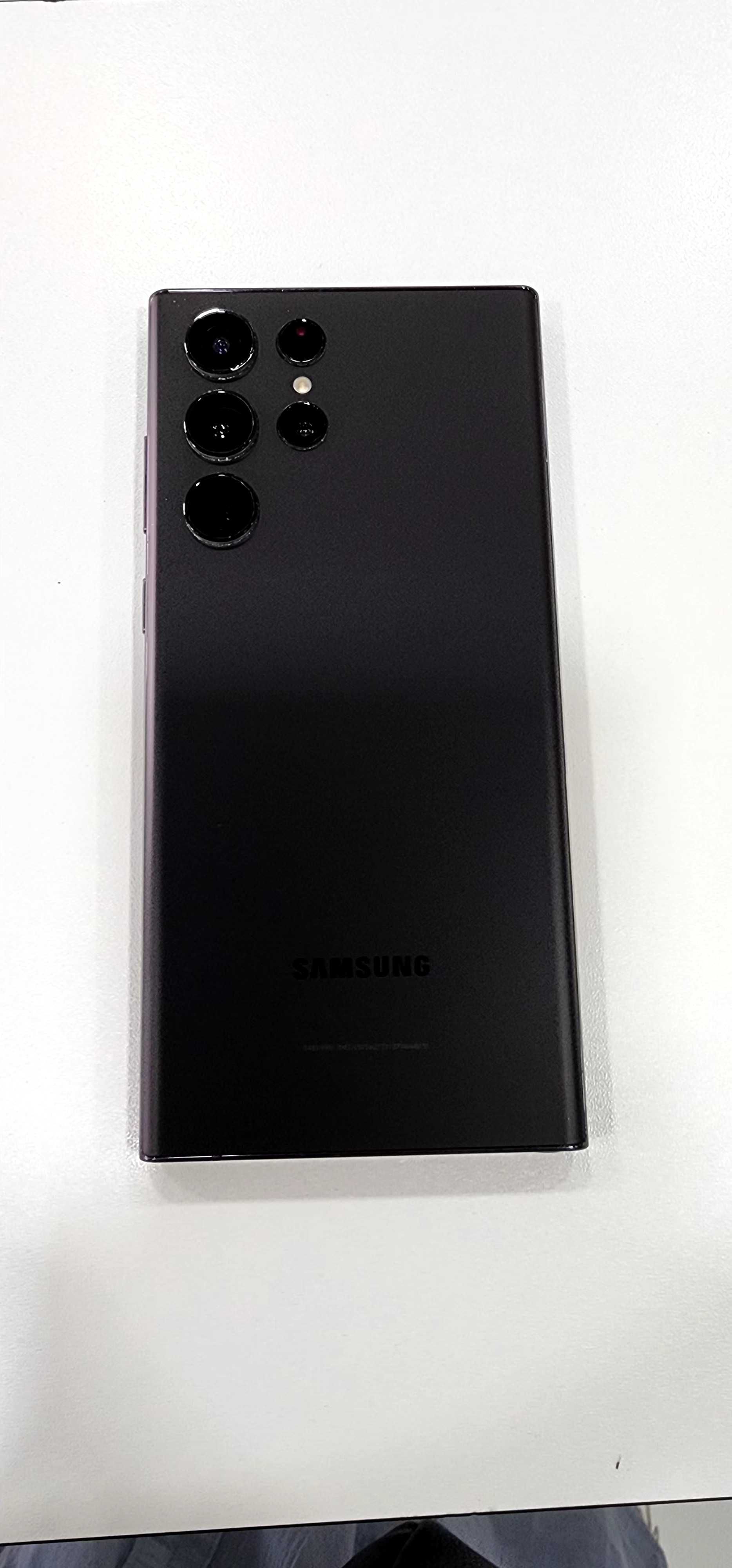 Продааётся Samsung S22 ultra