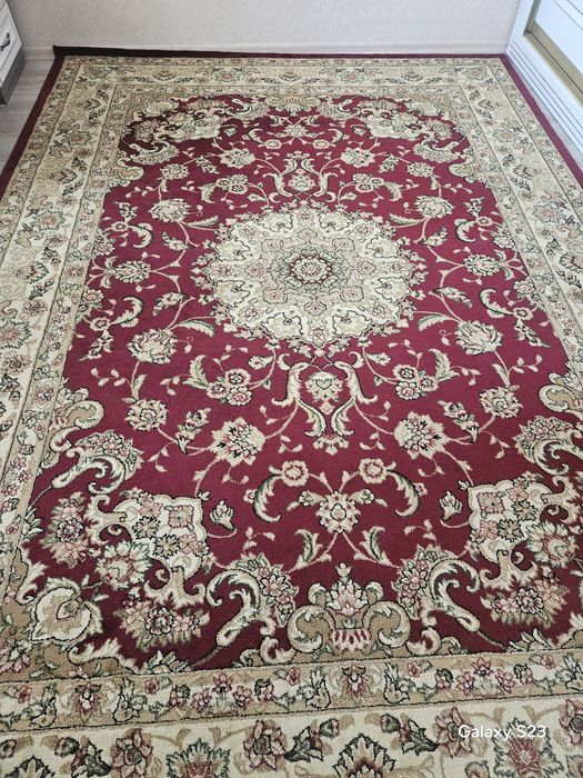 Кілем б/у 2,5×3,5