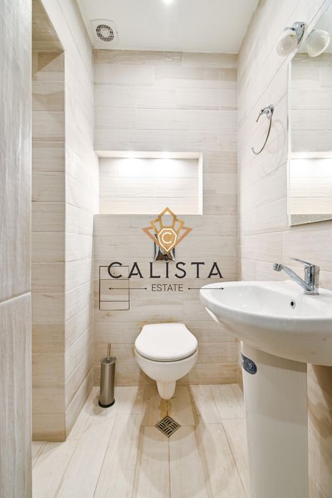 Дава се под наем Тристаен апартамент в София, Център - 110 кв.м за 1245.42 € - Снимка #9