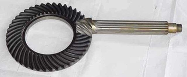 pinion de atac buldoexcavator volvo bl71