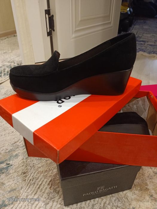 Женская обувь. Туфли.