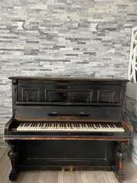Vand pianină antica