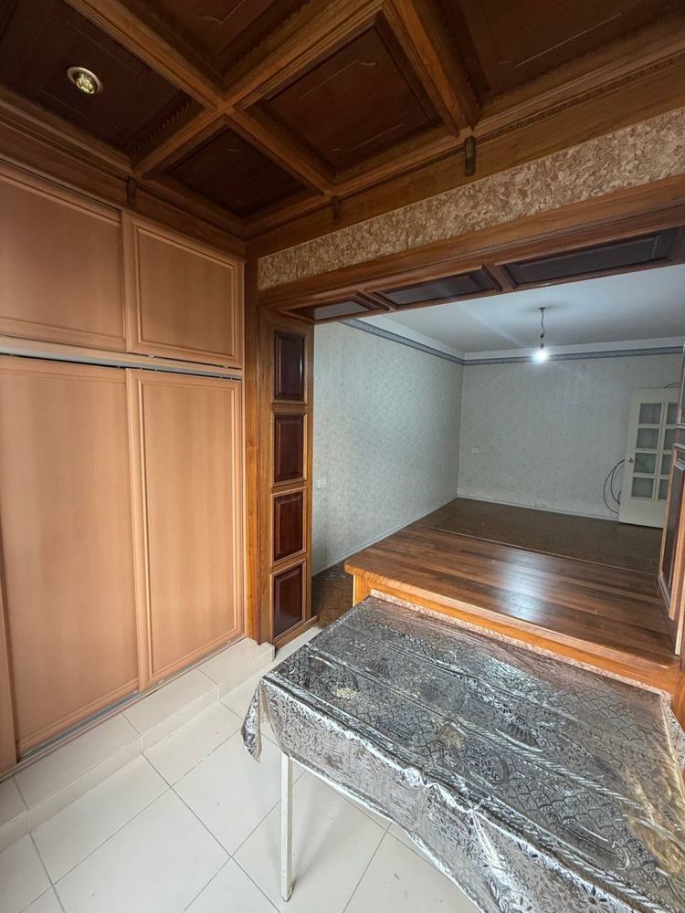 Продаётся квартира на ЮнусАбаде 8 кв 3/3/4 75 кв.м без ремонта