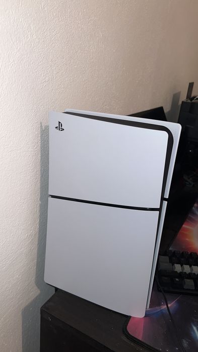 Ps 5 nefolosit în stare impecabilă