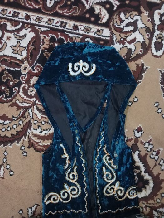 Продам жилетку и бандану