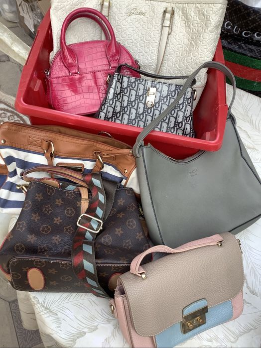 Подается сумки 7 шт хорошим состоянии