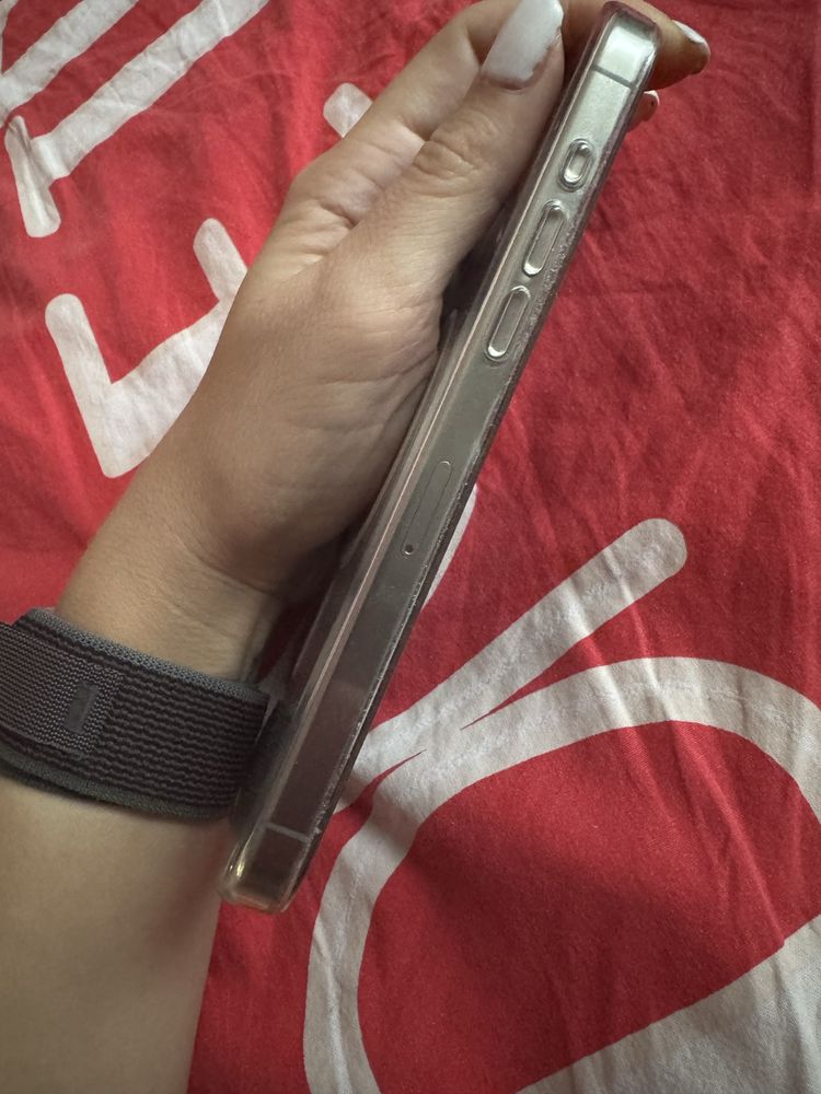 Iphone 15 pro max с гаранция