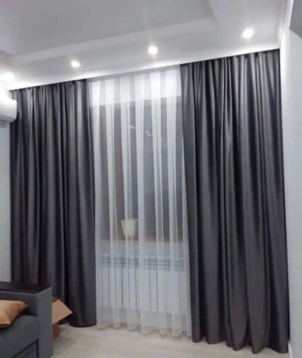 Продам шторы на два больших окна вместе с тюлем