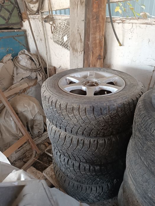 Шины с дисками 215/65/16 зима