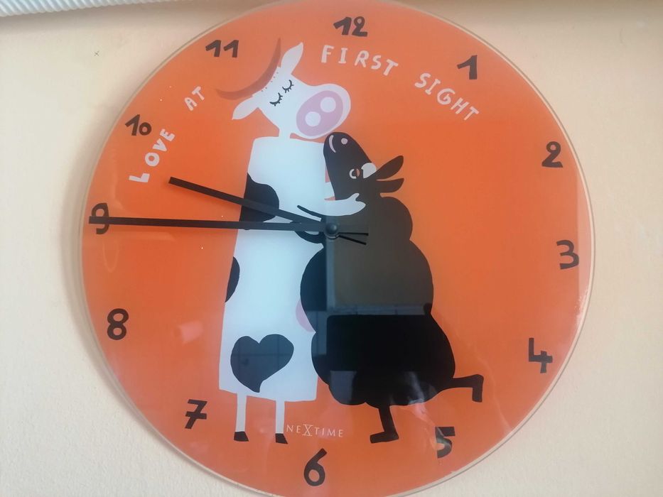 Vand ceas de perete cu baterie