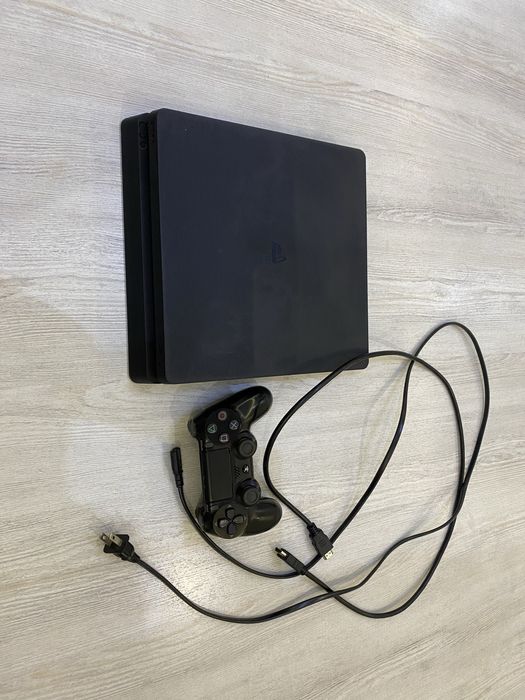 Sony PlayStation 4 Slim (CUH-2115B), 1 TB памяти(PS 4 slim)