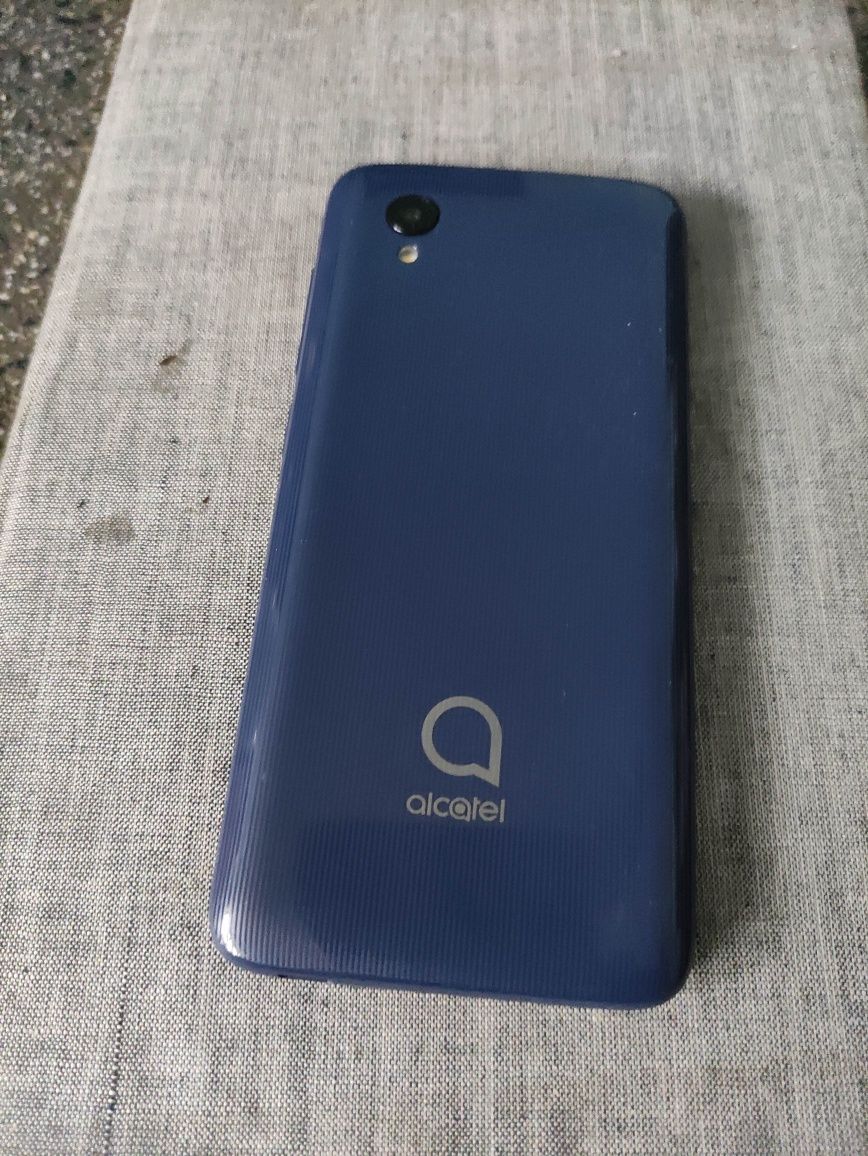 Продавам  Alcatel 5033D